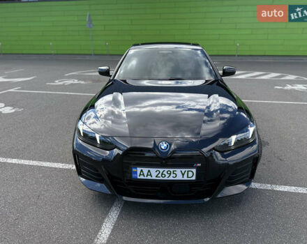Черный БМВ i4, объемом двигателя 0 л и пробегом 31 тыс. км за 39900 $, фото 3 на Automoto.ua
