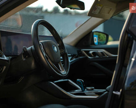 Черный БМВ i4, объемом двигателя 0 л и пробегом 68 тыс. км за 45000 $, фото 10 на Automoto.ua