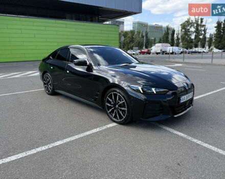 Черный БМВ i4, объемом двигателя 0 л и пробегом 31 тыс. км за 39900 $, фото 8 на Automoto.ua