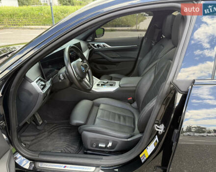 Черный БМВ i4, объемом двигателя 0 л и пробегом 31 тыс. км за 39900 $, фото 27 на Automoto.ua