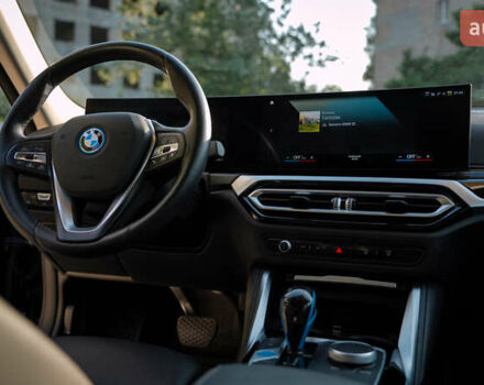 Черный БМВ i4, объемом двигателя 0 л и пробегом 68 тыс. км за 45000 $, фото 14 на Automoto.ua