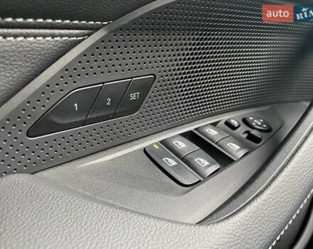 Черный БМВ i4, объемом двигателя 0 л и пробегом 7 тыс. км за 38200 $, фото 33 на Automoto.ua