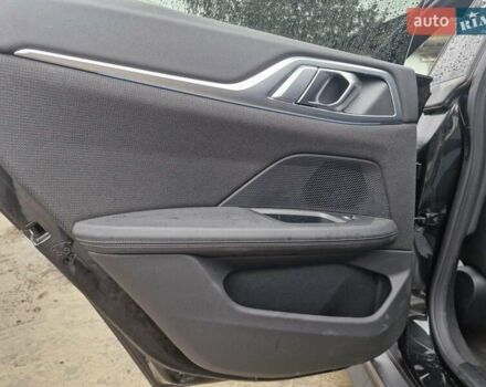 Черный БМВ i4, объемом двигателя 0 л и пробегом 27 тыс. км за 27500 $, фото 17 на Automoto.ua