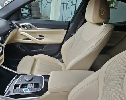Черный БМВ i4, объемом двигателя 0 л и пробегом 33 тыс. км за 40000 $, фото 10 на Automoto.ua