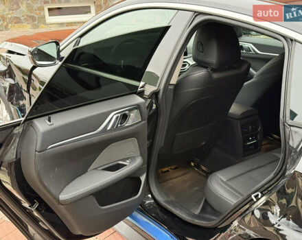 Черный БМВ i4, объемом двигателя 0 л и пробегом 65 тыс. км за 21900 $, фото 71 на Automoto.ua