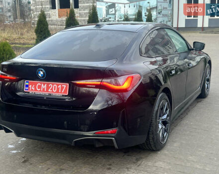 Черный БМВ i4, объемом двигателя 0 л и пробегом 38 тыс. км за 31200 $, фото 4 на Automoto.ua
