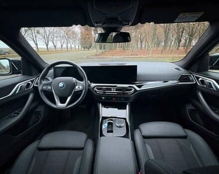 Черный БМВ i4, объемом двигателя 0 л и пробегом 38 тыс. км за 31500 $, фото 22 на Automoto.ua