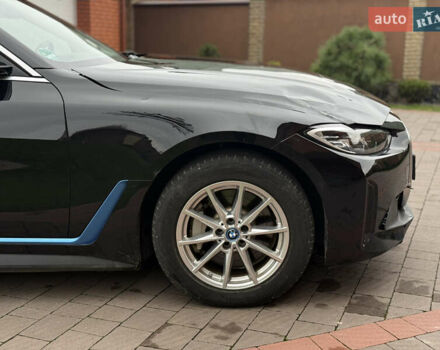 Черный БМВ i4, объемом двигателя 0 л и пробегом 65 тыс. км за 21900 $, фото 3 на Automoto.ua