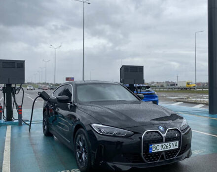 Черный БМВ i4, объемом двигателя 0 л и пробегом 7 тыс. км за 38200 $, фото 7 на Automoto.ua