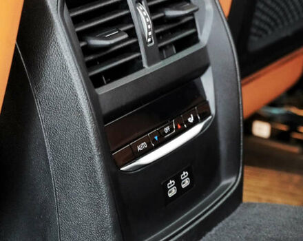 Чорний БМВ i4, об'ємом двигуна 0 л та пробігом 14 тис. км за 42700 $, фото 11 на Automoto.ua