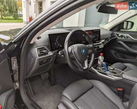 Черный БМВ i4, объемом двигателя 0 л и пробегом 45 тыс. км за 32500 $, фото 11 на Automoto.ua
