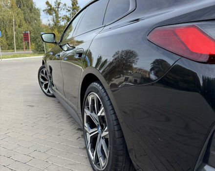 Черный БМВ i4, объемом двигателя 0 л и пробегом 45 тыс. км за 42500 $, фото 15 на Automoto.ua