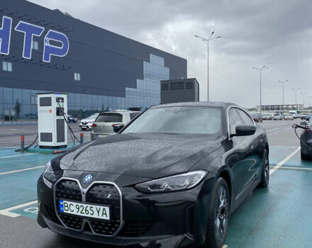 Черный БМВ i4, объемом двигателя 0 л и пробегом 7 тыс. км за 38200 $, фото 6 на Automoto.ua