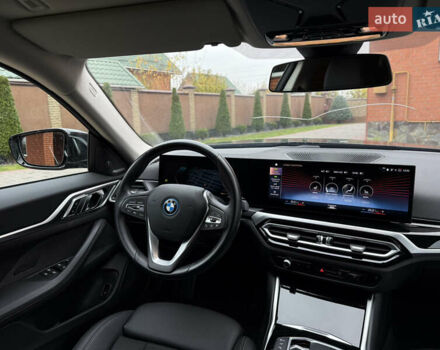 Черный БМВ i4, объемом двигателя 0 л и пробегом 65 тыс. км за 21900 $, фото 67 на Automoto.ua