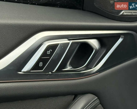 Черный БМВ i4, объемом двигателя 0 л и пробегом 12 тыс. км за 36999 $, фото 37 на Automoto.ua