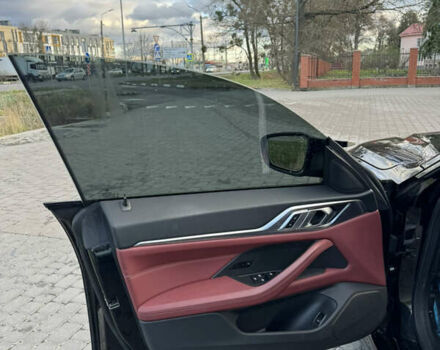 Черный БМВ i4, объемом двигателя 0 л и пробегом 40 тыс. км за 44800 $, фото 29 на Automoto.ua