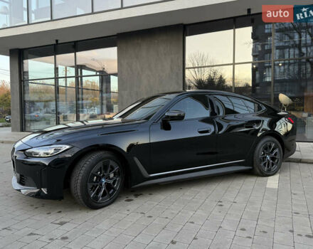 Черный БМВ i4, объемом двигателя 0 л и пробегом 17 тыс. км за 31999 $, фото 7 на Automoto.ua