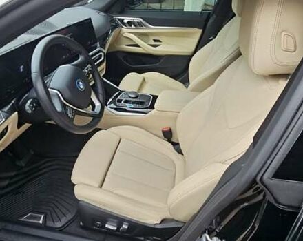 Черный БМВ i4, объемом двигателя 0 л и пробегом 33 тыс. км за 40000 $, фото 4 на Automoto.ua