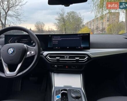 Черный БМВ i4, объемом двигателя 0 л и пробегом 1 тыс. км за 37000 $, фото 27 на Automoto.ua
