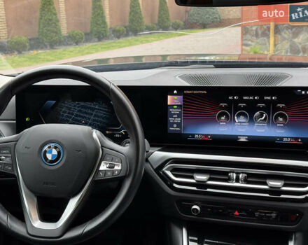 Черный БМВ i4, объемом двигателя 0 л и пробегом 65 тыс. км за 21900 $, фото 70 на Automoto.ua