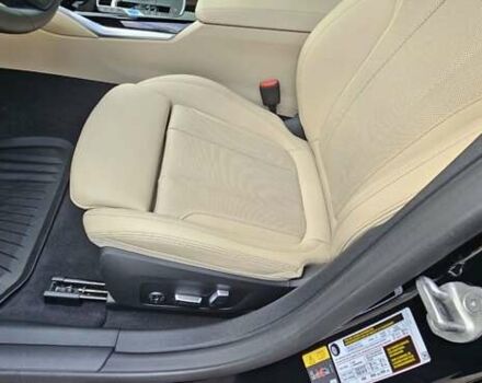 Черный БМВ i4, объемом двигателя 0 л и пробегом 33 тыс. км за 40000 $, фото 16 на Automoto.ua