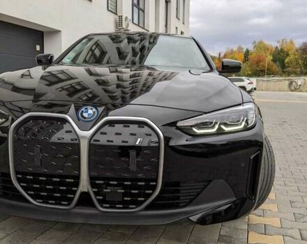 Черный БМВ i4, объемом двигателя 0 л и пробегом 45 тыс. км за 32500 $, фото 4 на Automoto.ua