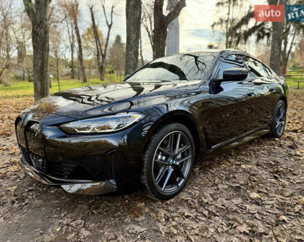 Чорний БМВ i4, об'ємом двигуна 0 л та пробігом 4 тис. км за 32999 $, фото 1 на Automoto.ua