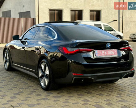 Черный БМВ i4, объемом двигателя 0 л и пробегом 12 тыс. км за 36999 $, фото 14 на Automoto.ua
