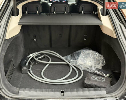 Черный БМВ i4, объемом двигателя 0 л и пробегом 65 тыс. км за 21900 $, фото 84 на Automoto.ua