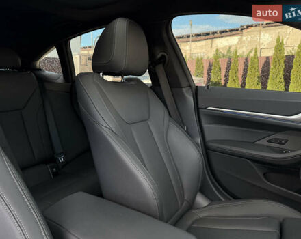 Черный БМВ i4, объемом двигателя 0 л и пробегом 12 тыс. км за 36999 $, фото 81 на Automoto.ua