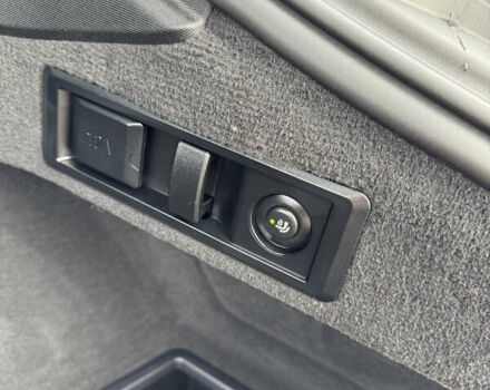 Черный БМВ i4, объемом двигателя 0 л и пробегом 45 тыс. км за 42500 $, фото 31 на Automoto.ua