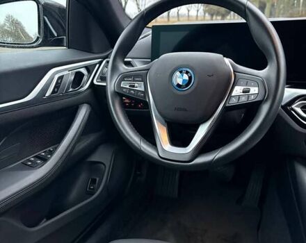 Черный БМВ i4, объемом двигателя 0 л и пробегом 38 тыс. км за 31500 $, фото 20 на Automoto.ua