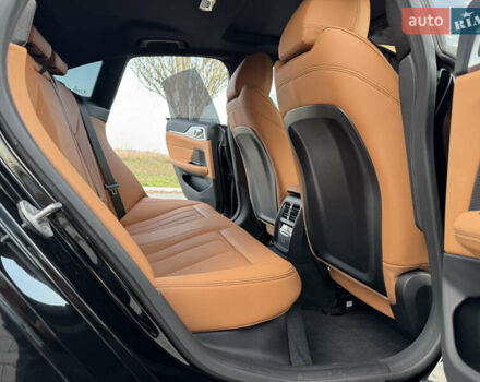 Чорний БМВ i4, об'ємом двигуна 0 л та пробігом 2 тис. км за 37900 $, фото 23 на Automoto.ua