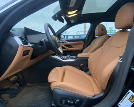 Черный БМВ i4, объемом двигателя 0 л и пробегом 10 тыс. км за 35400 $, фото 6 на Automoto.ua