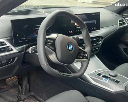 Черный БМВ i4, объемом двигателя 0 л и пробегом 6 тыс. км за 37990 $, фото 4 на Automoto.ua