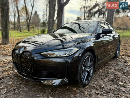 Черный БМВ i4, объемом двигателя 0 л и пробегом 4 тыс. км за 32999 $, фото 1 на Automoto.ua