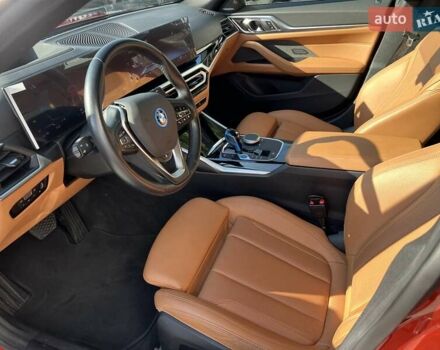 Красный БМВ i4, объемом двигателя 0 л и пробегом 35 тыс. км за 36700 $, фото 6 на Automoto.ua