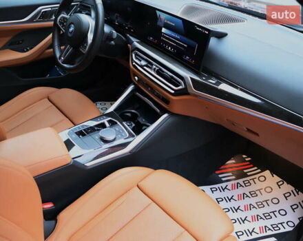 Червоний БМВ i4, об'ємом двигуна 0 л та пробігом 10 тис. км за 44900 $, фото 41 на Automoto.ua