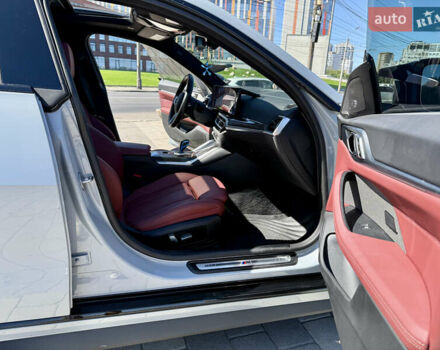 Серый БМВ i4, объемом двигателя 0 л и пробегом 34 тыс. км за 46500 $, фото 11 на Automoto.ua
