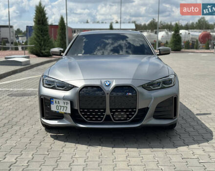 Серый БМВ i4, объемом двигателя 0 л и пробегом 28 тыс. км за 50500 $, фото 7 на Automoto.ua