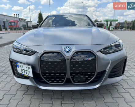 Серый БМВ i4, объемом двигателя 0 л и пробегом 28 тыс. км за 50500 $, фото 4 на Automoto.ua