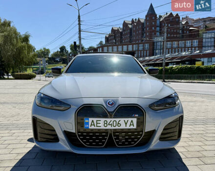 Серый БМВ i4, объемом двигателя 0 л и пробегом 34 тыс. км за 46500 $, фото 1 на Automoto.ua