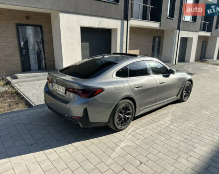Серый БМВ i4, объемом двигателя 0 л и пробегом 20 тыс. км за 35500 $, фото 5 на Automoto.ua