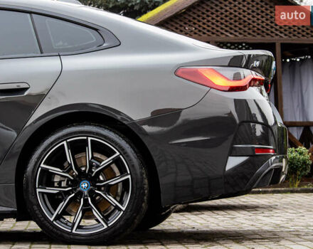 Серый БМВ i4, объемом двигателя 0 л и пробегом 15 тыс. км за 37900 $, фото 32 на Automoto.ua