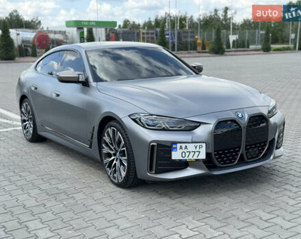 Серый БМВ i4, объемом двигателя 0 л и пробегом 28 тыс. км за 50500 $, фото 5 на Automoto.ua