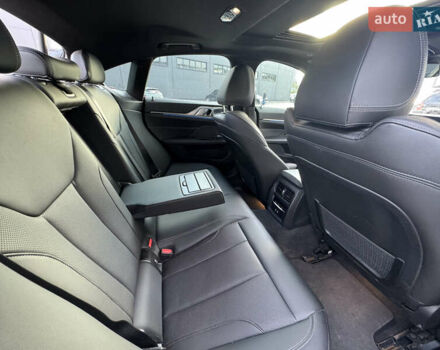 Серый БМВ i4, объемом двигателя 0 л и пробегом 22 тыс. км за 39500 $, фото 13 на Automoto.ua