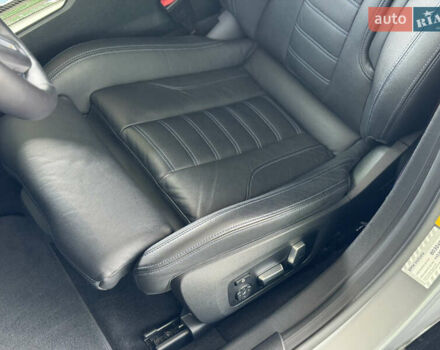 Серый БМВ i4, объемом двигателя 0 л и пробегом 28 тыс. км за 50500 $, фото 18 на Automoto.ua