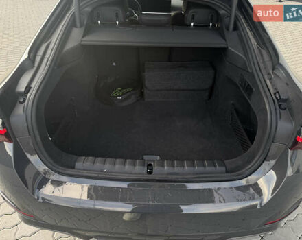 Серый БМВ i4, объемом двигателя 0 л и пробегом 22 тыс. км за 39500 $, фото 9 на Automoto.ua