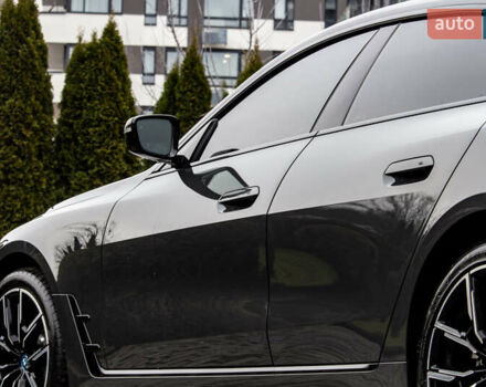 Серый БМВ i4, объемом двигателя 0 л и пробегом 15 тыс. км за 37900 $, фото 30 на Automoto.ua