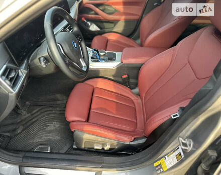 Серый БМВ i4, объемом двигателя 0 л и пробегом 20 тыс. км за 35500 $, фото 18 на Automoto.ua
